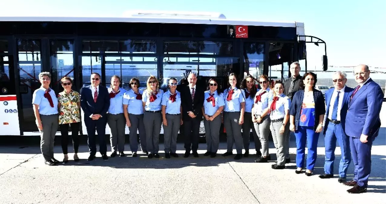 İşbaşı yapan kadın şoförlere başkan ziyareti