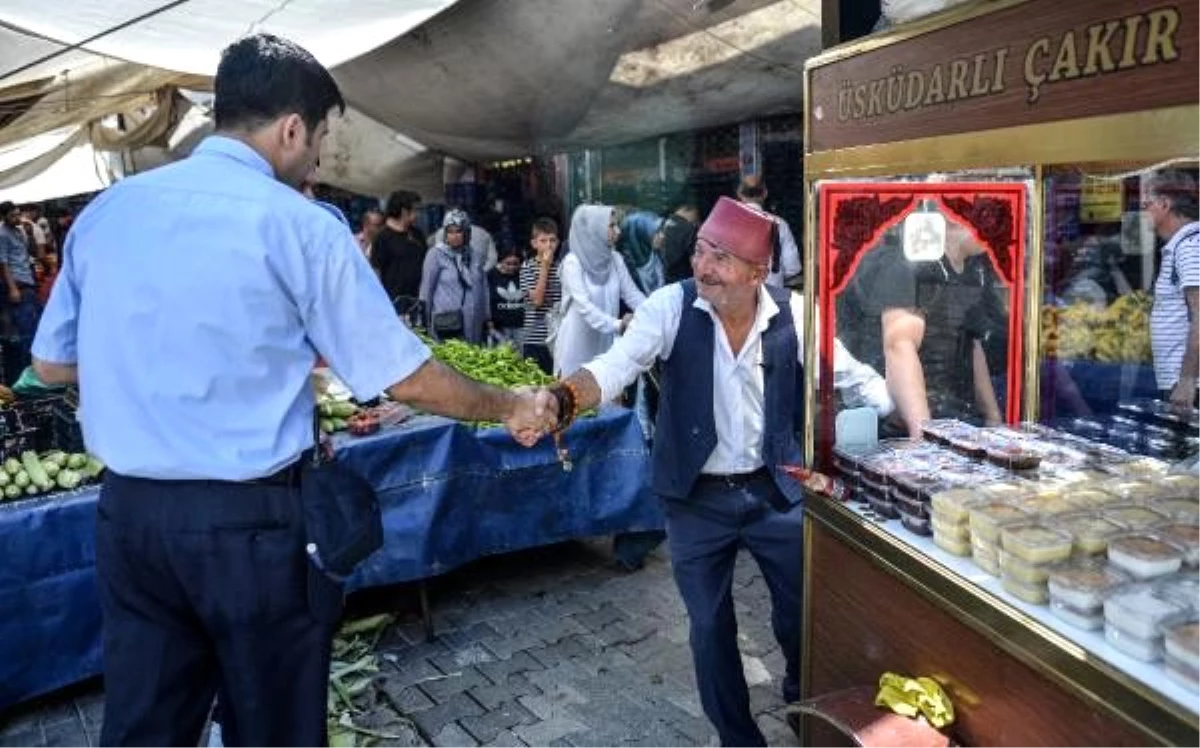 İstanbul\'un son kabadayısı artık naralarını tatlıları için atıyor