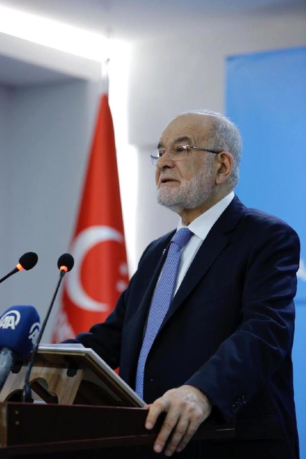 Karamollaoğlu: sayın cumhurbaşkanı \'dünya 5\'ten büyüktür\' diye yeniden haykırdı