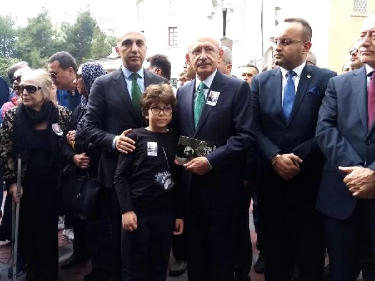 Kılıçdaroğlu gazeteci necati karakaya\'nın cenaze törenine katıldı