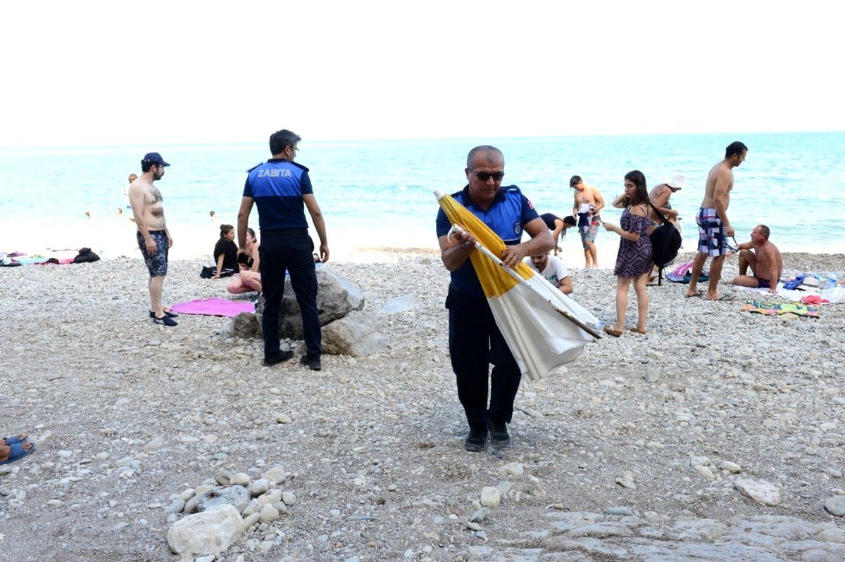 Olympos sahilinde jardarma ve zabıta denetimi