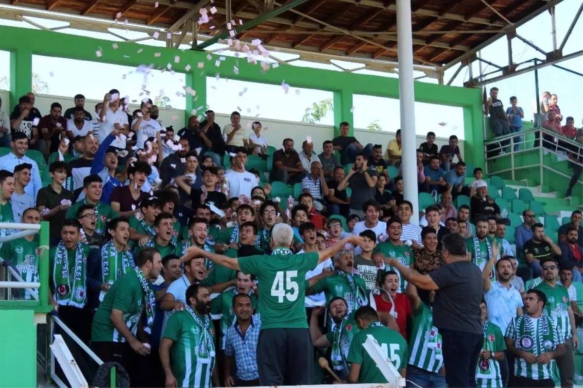 Salihli\'de taraftardan çağrı: "Tek yürek olup, bu takıma sahip çıkalım"