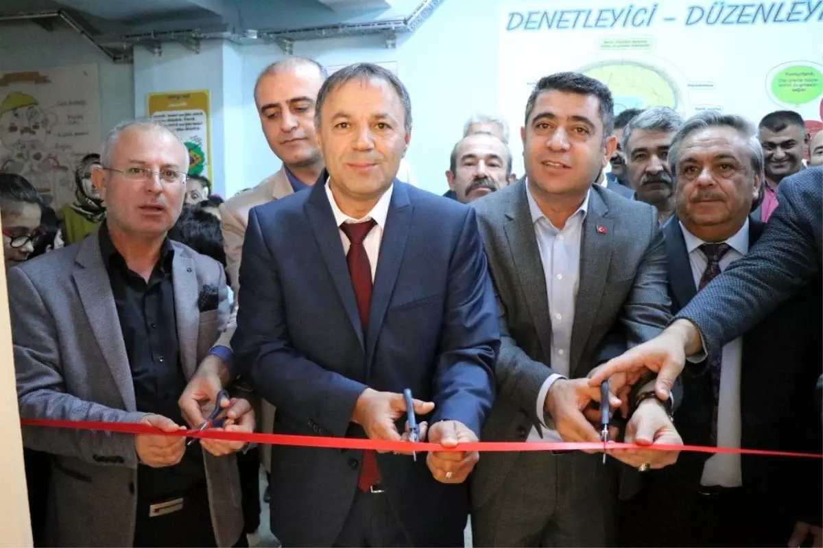 Türk Metal Sendikası Kayseri Şubesi öğrencilerin yüzünü güldürdü