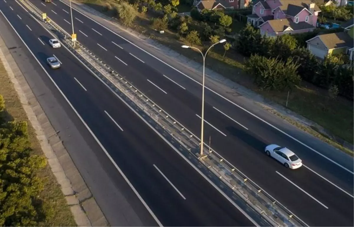 Tuzla TEM Otoyolu\'nda köprü çalışması nedeniyle şerit daraltılacak