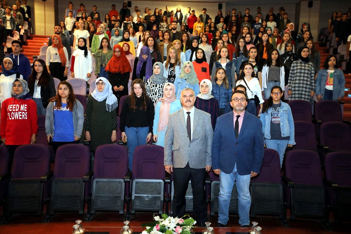 Üniversite öğrencileri terör konusunda bilgilendirildi