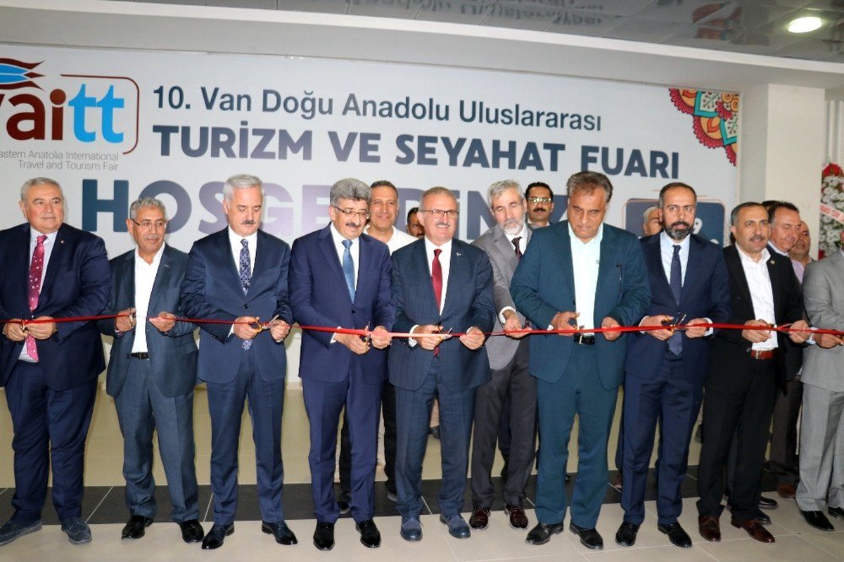 10. Van Doğu Anadolu Turizm ve Seyahat Fuarı kapılarını açtı