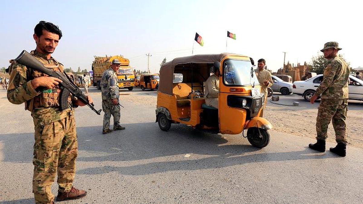 Afganistan\'da seçim önlemi: 100 bin güvenlik görevlisi sandıkların başında
