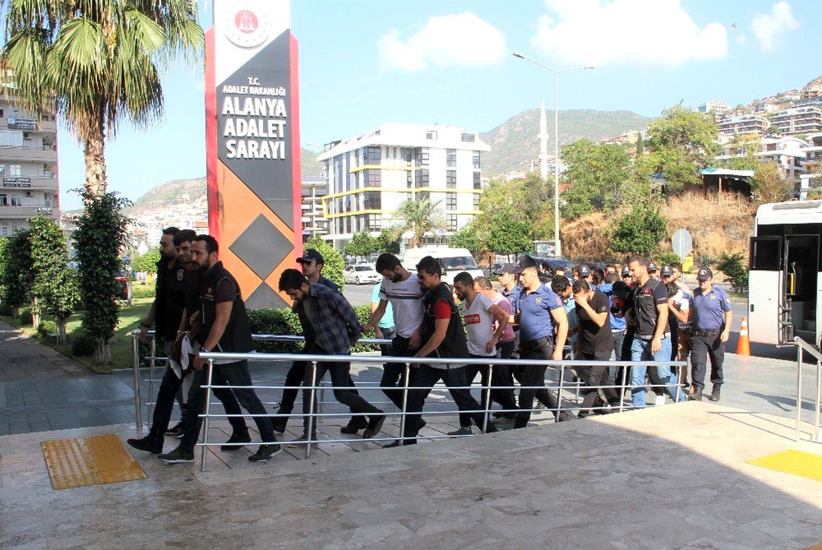 Alanya merkezli uyuşturucu operasyonunda 15 tutuklama