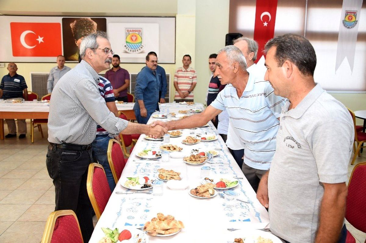 Başkan Bozdoğan, apartman görevlileriyle bir araya geldi
