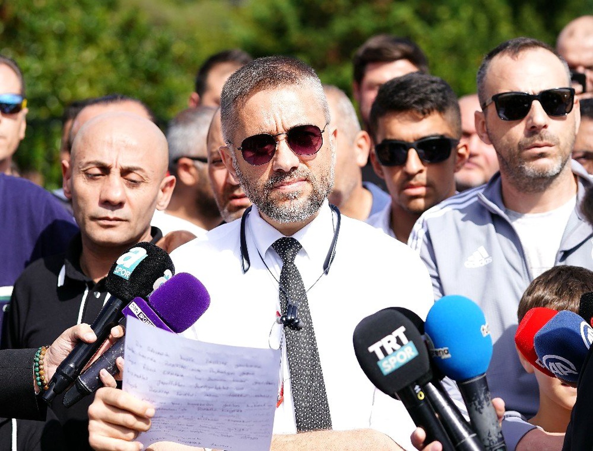 Beşiktaş taraftarlarından takıma destek