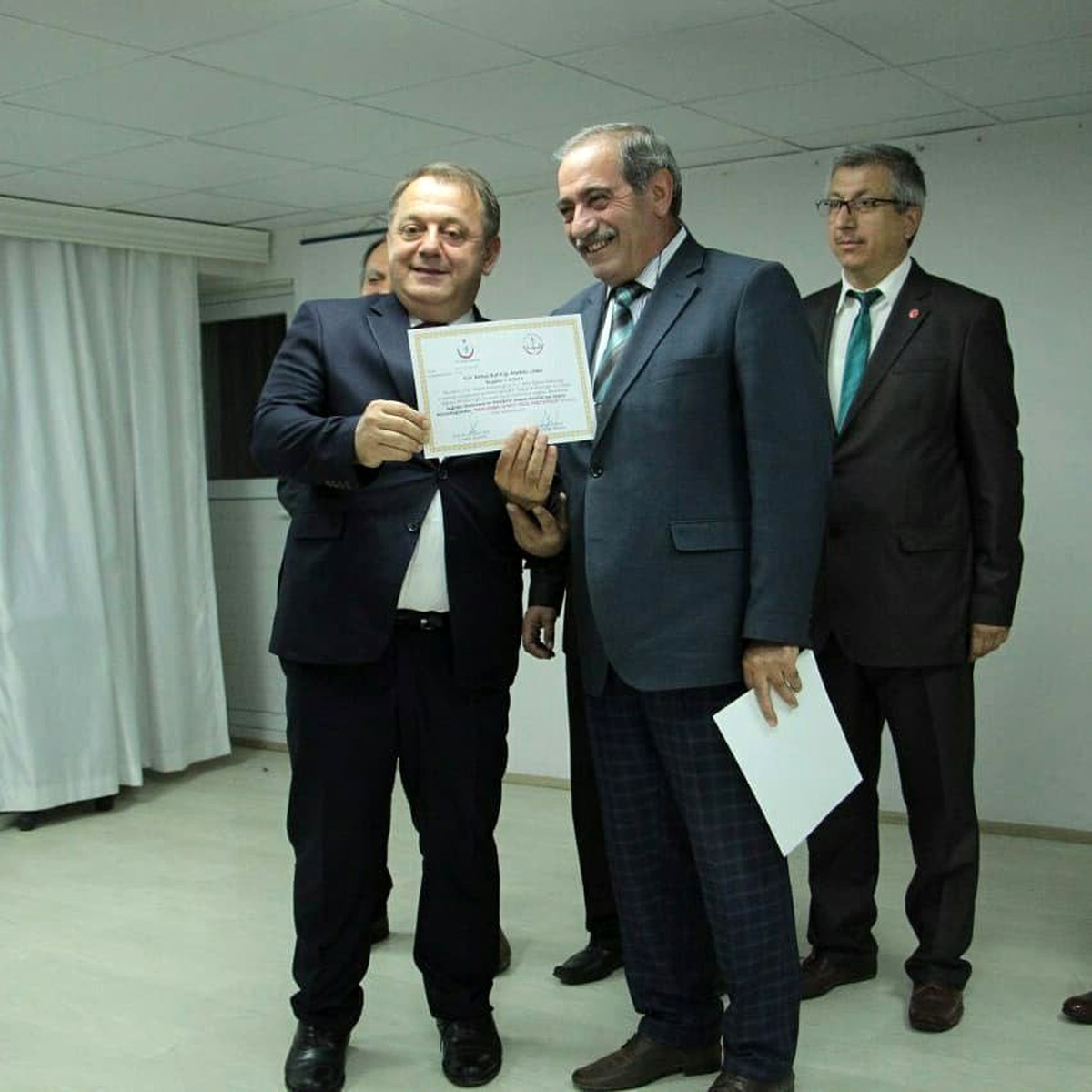 Beyşehir\'de okullara beyaz bayrak ve beslenme dostu okul sertifikaları verildi