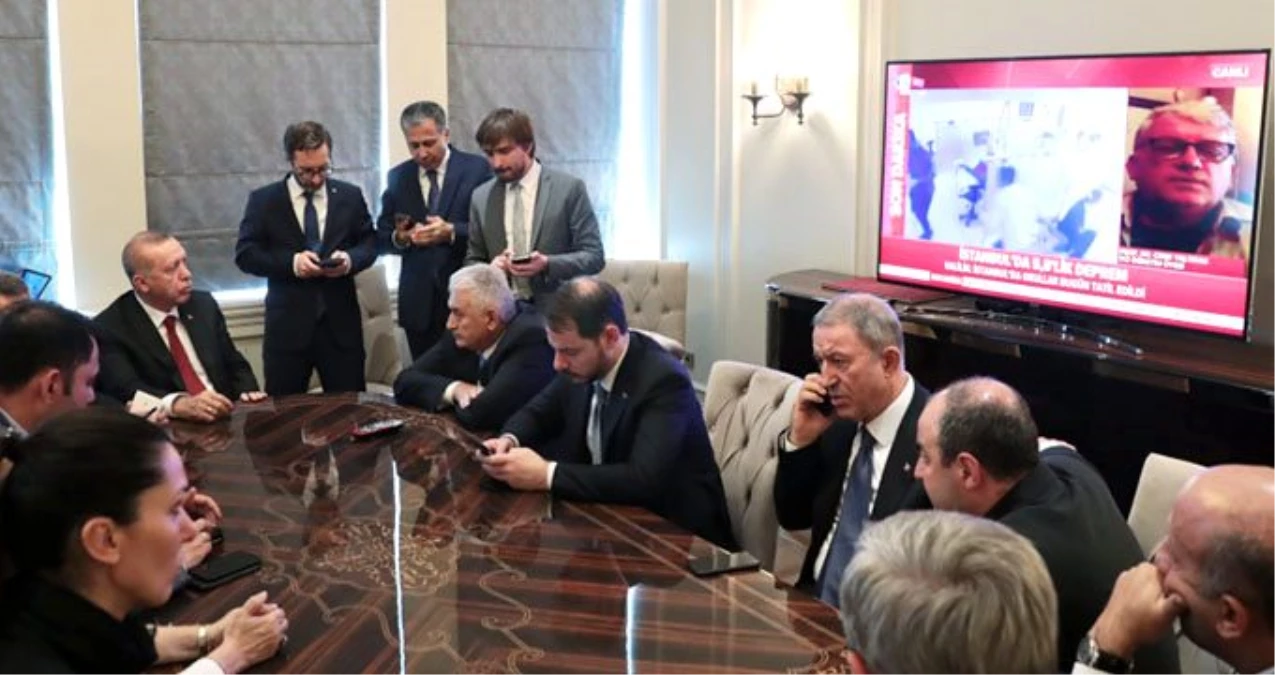 Cumhurbaşkanı Erdoğan deprem haberlerini televizyondan takip etti