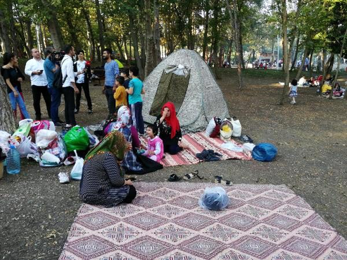 Esenler\'de çadır kuranlar geceyi parklarda geçirecek
