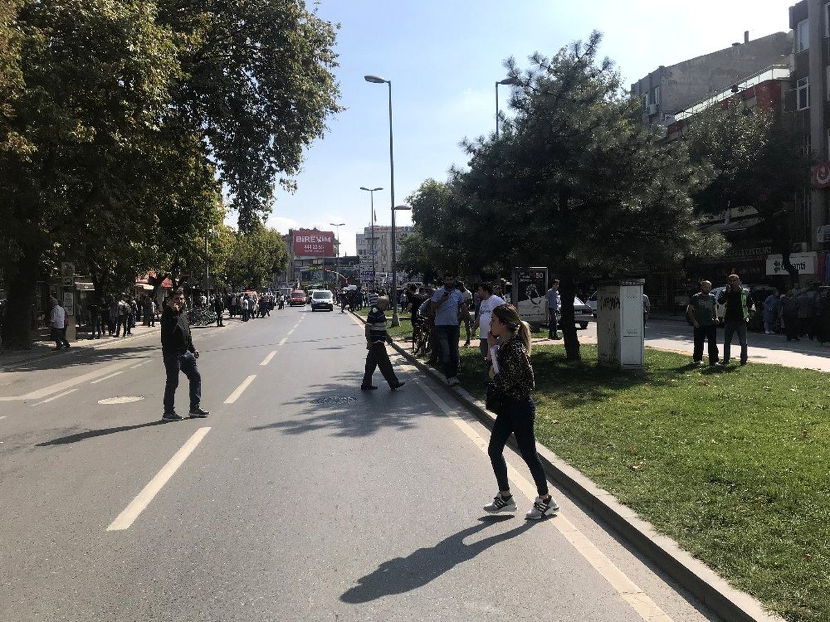 İstanbul\'daki deprem Sakarya\'da hissedildi