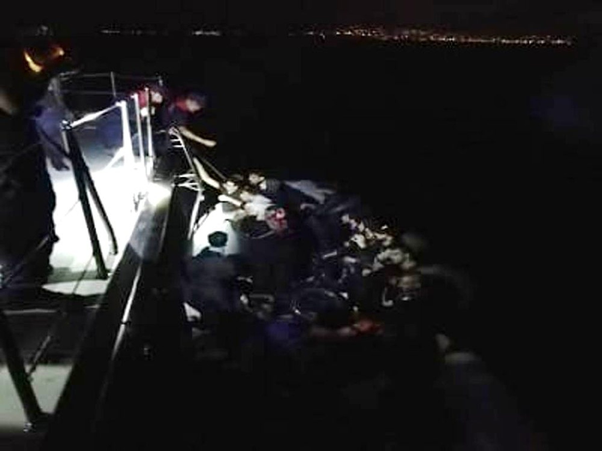 Kuşadası\'nda 36 düzensiz göçmen yakalandı