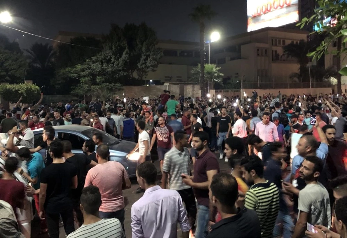 Mısır\'da darbeci Sisi karşıtı protestolarda bin 900 gözaltı