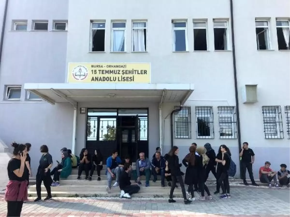 Silivri merkezli 5.8 büyüklüğündeki deprem marmara ve ege\'yi salladı (4)