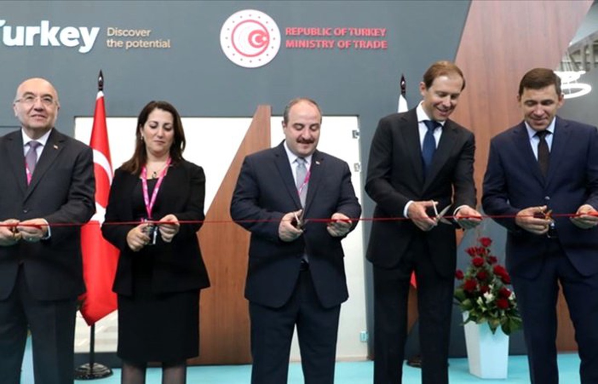Türkiye\'nin makinecileri Rusya Innoprom Fuarı’nda bir araya geldi