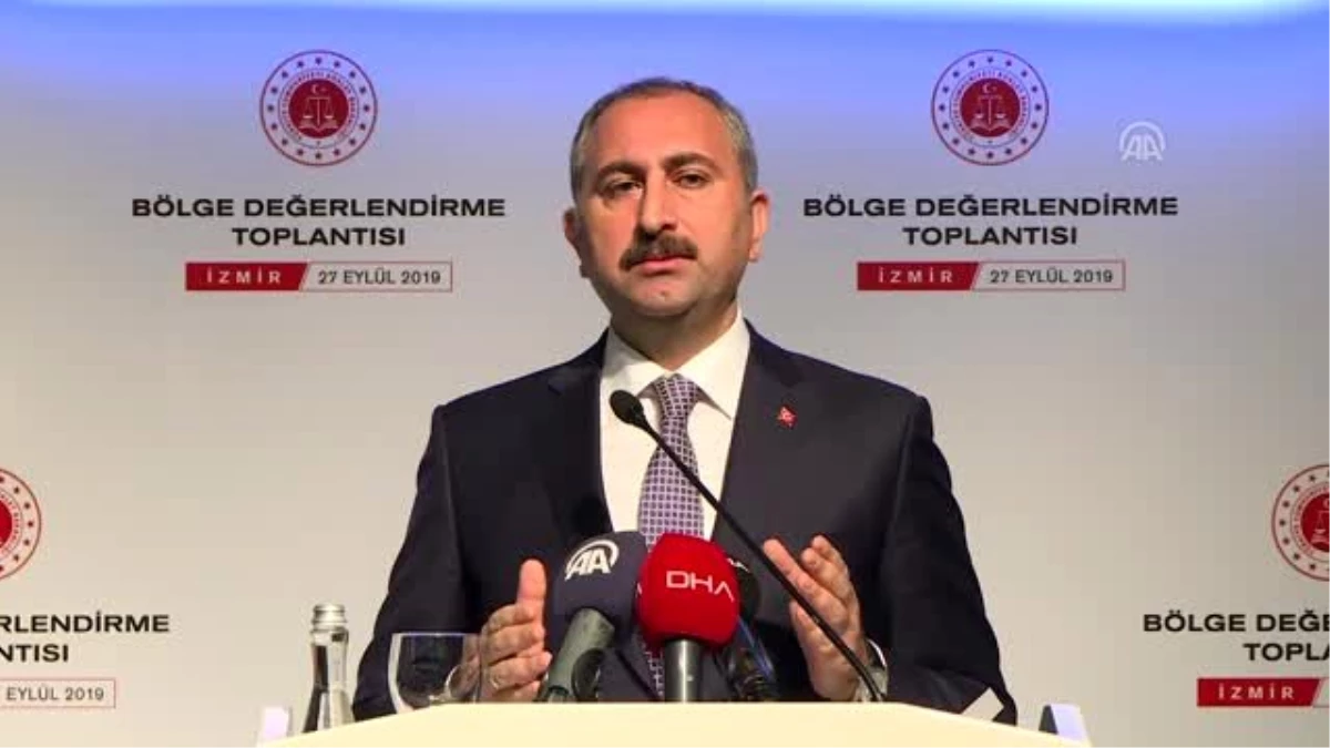 Adalet Bakanı Gül: "FETÖ\'nün kripto elemanları dumanla bile haberleşseler onları bulup çıkaracağız"