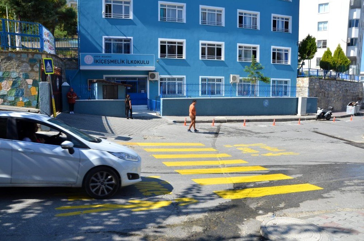 Aydın Büyükşehir Kuşadası\'nda "Önce Yaya" dedi