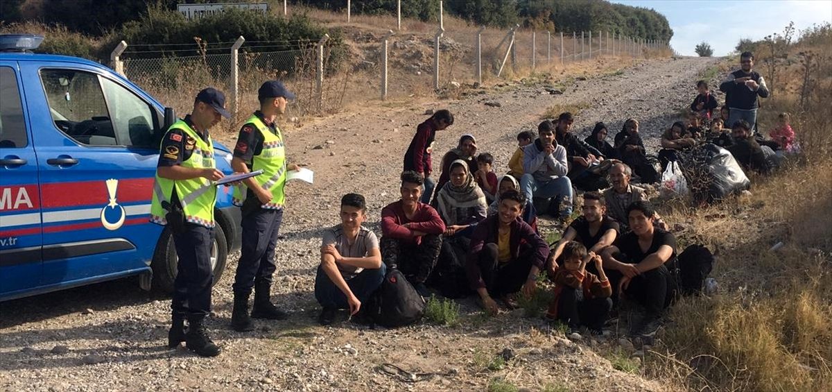 Çanakkale\'de 27 düzensiz göçmen yakalandı