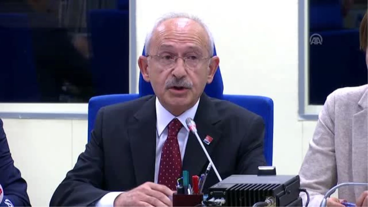 CHP Genel Başkanı Kılıçdaroğlu AKOM\'u ziyaret etti