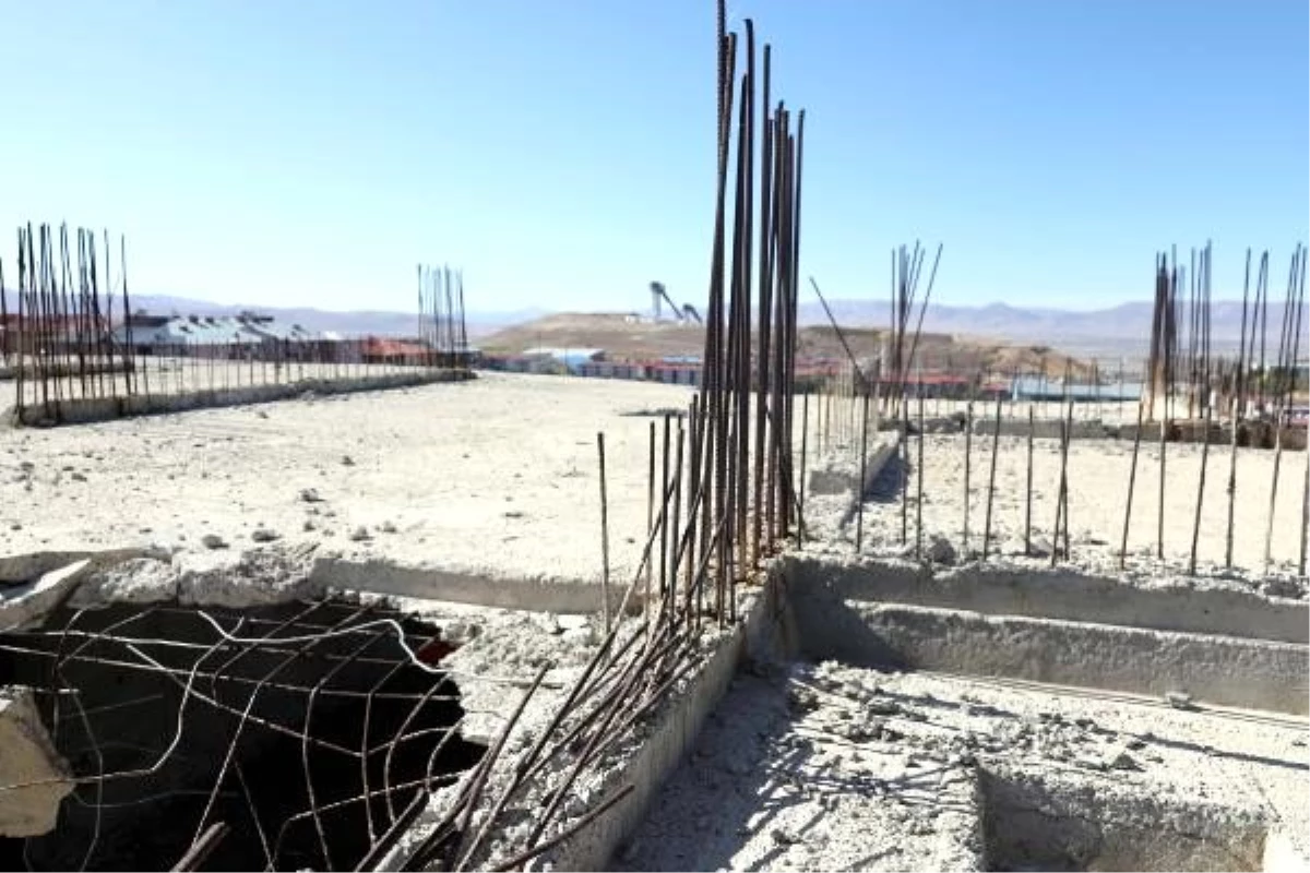 Erzurum\'da new city konutlarını yıkan firma yetkilisi: mezarlık inşa edilmiş