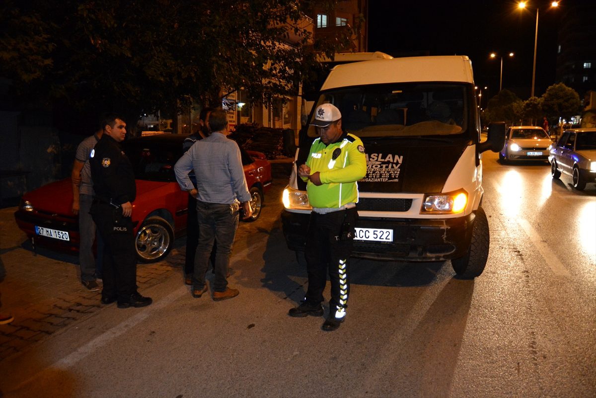 Gaziantep\'te minibüsün çarptığı çocuk ağır yaralandı