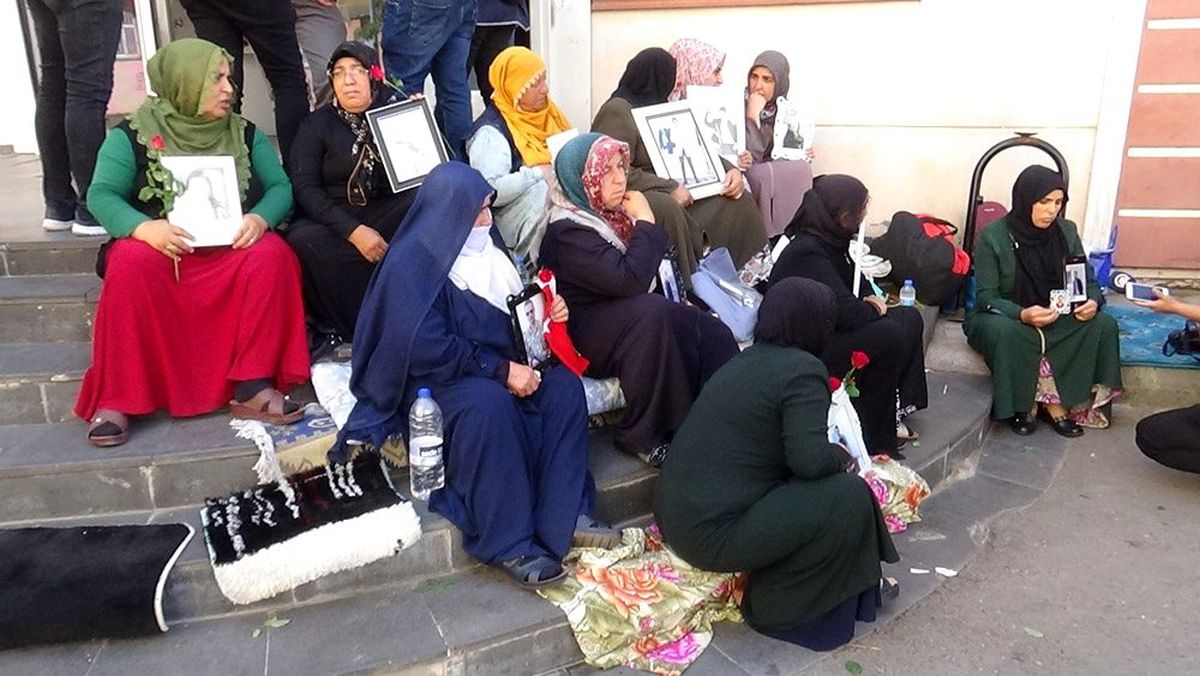 HDP önünde eylem yapan aile sayısı artıyor