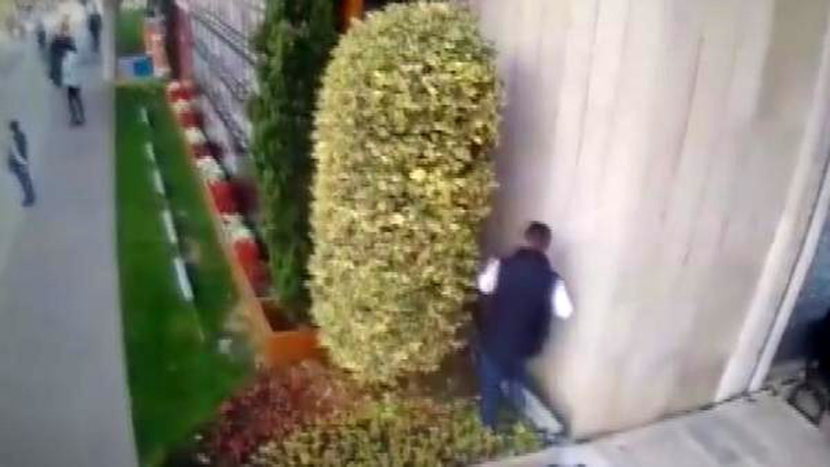 İbb binasındaki hareketlilik kamerada