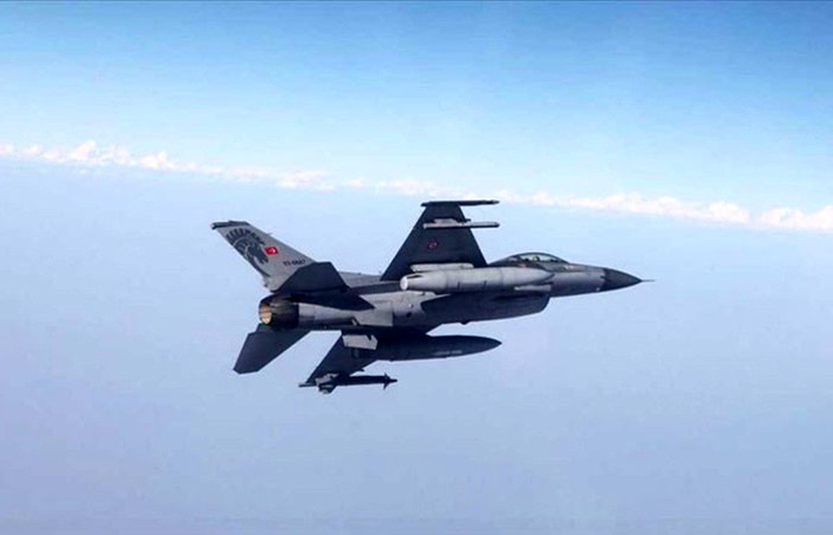 İki F-16 ile Suriye hava sahasında uçuş görevleri gerçekleştirildi