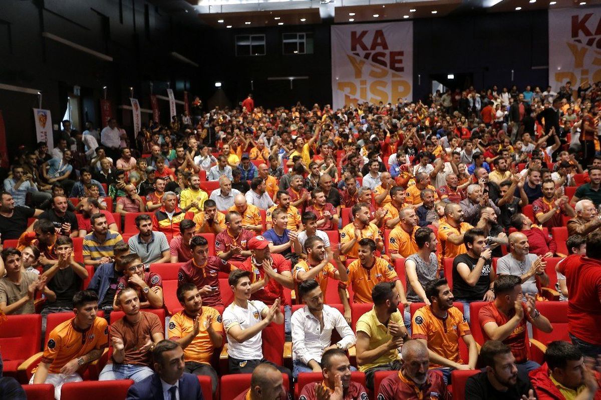 Kapalı Kale Taraftarlar Derneği\'nden Kayserispor\'a destek