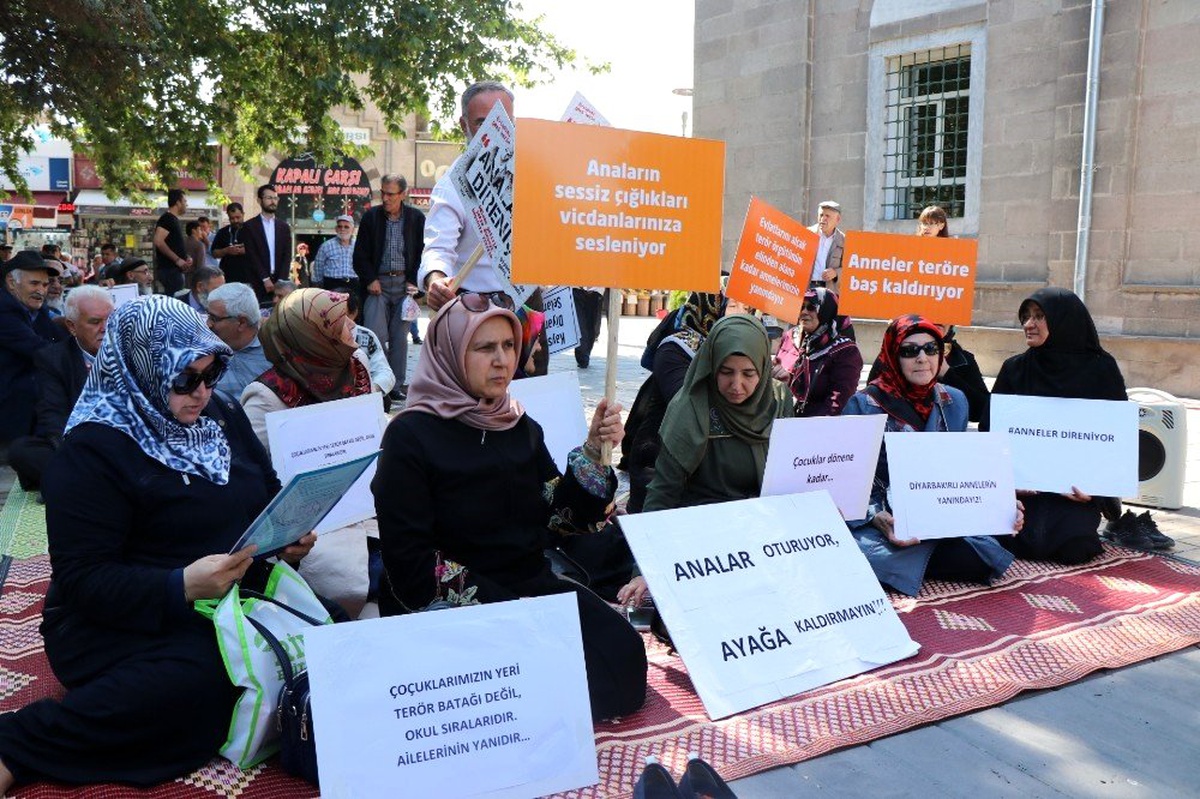 Kayseri\'de, Diyarbakır\'daki annelere destek sürüyor