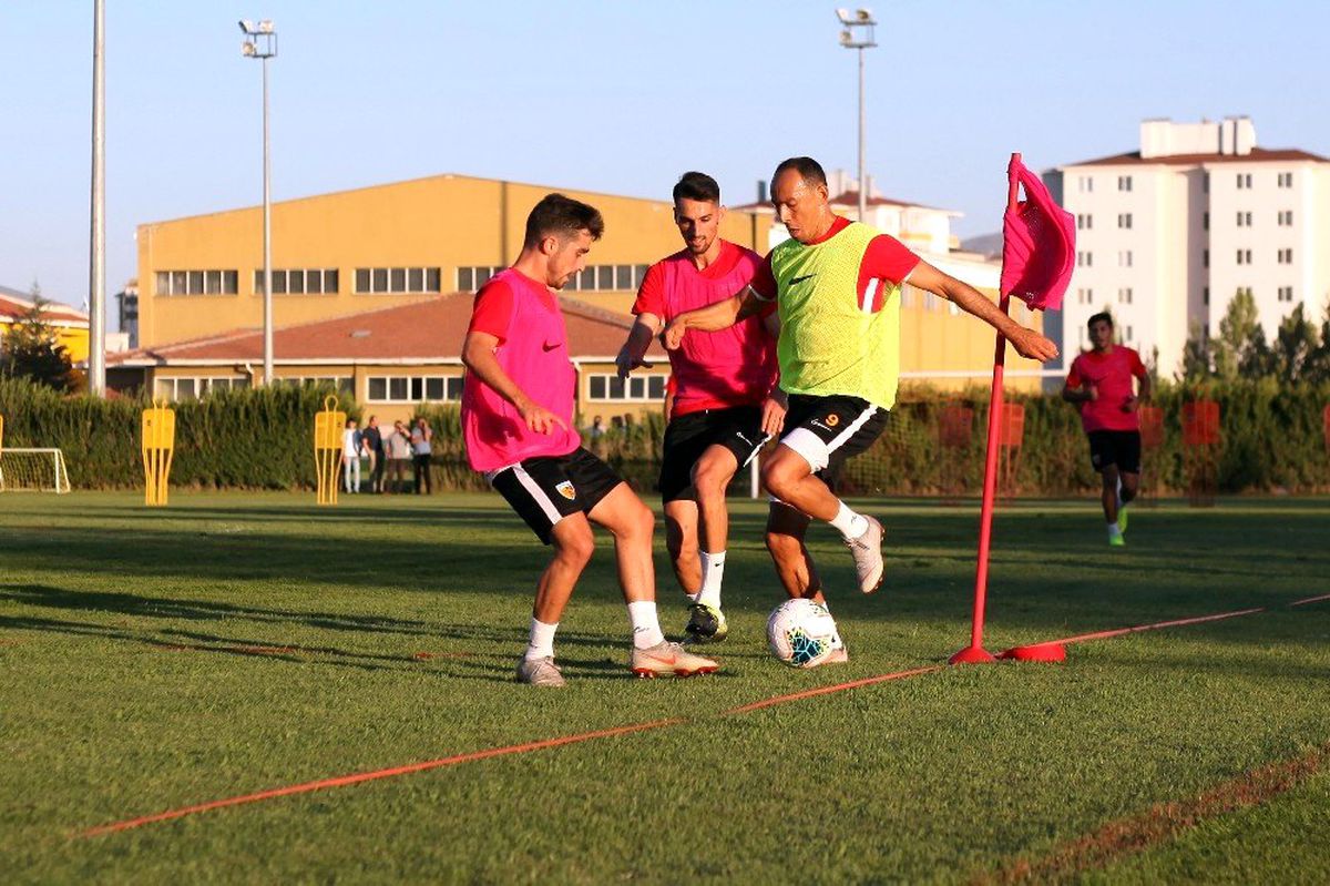 Kayserispor yarın gidecek