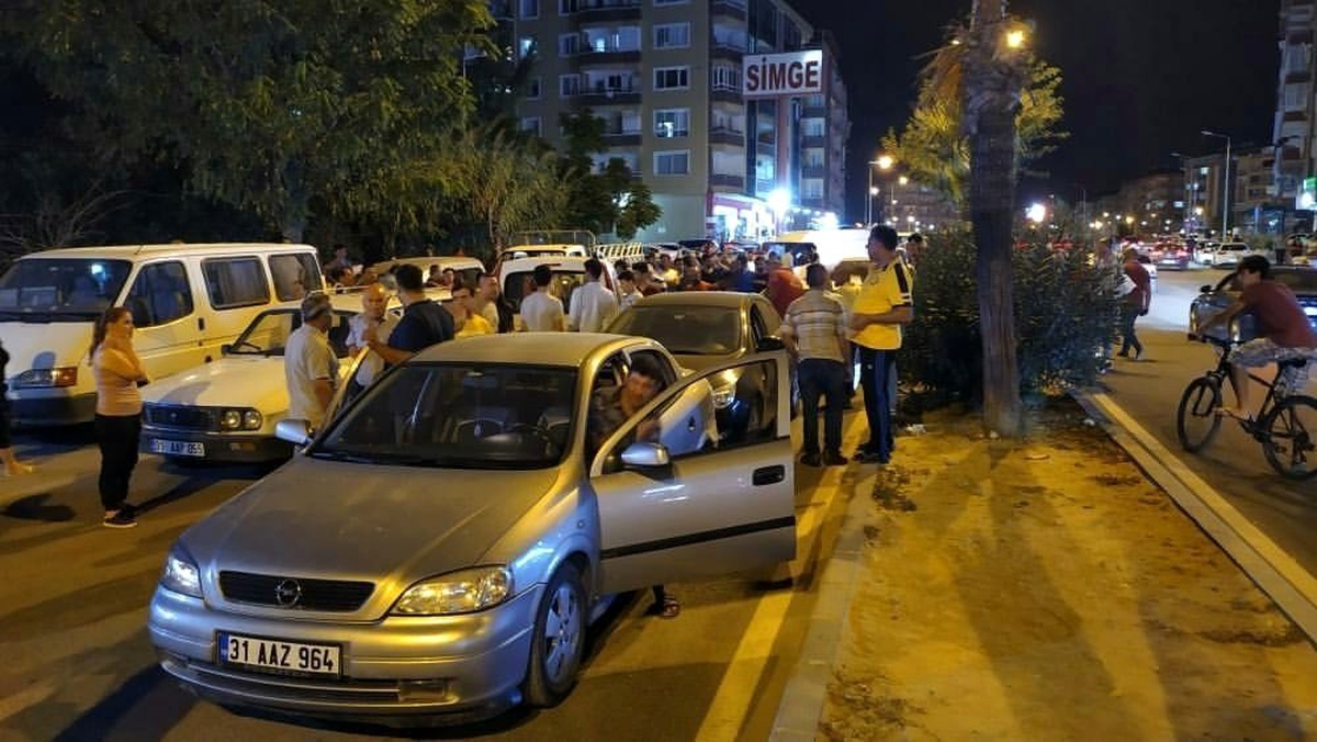 Kırmızı ışıkta zincirleme kaza: 1 yaralı