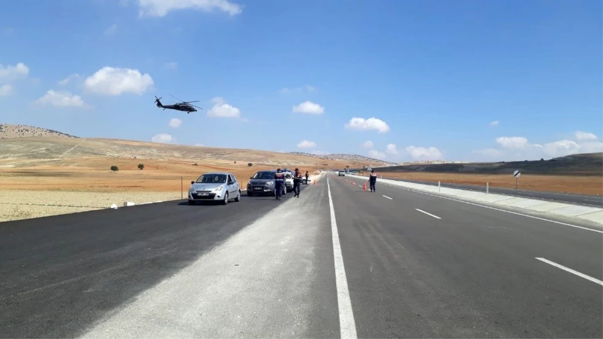 Korkuteli\'nden Kumluca\'ya helikopter destekli trafik uygulaması