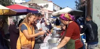 Lapseki Beyçayırlılar Derneğinden aşure ikramı