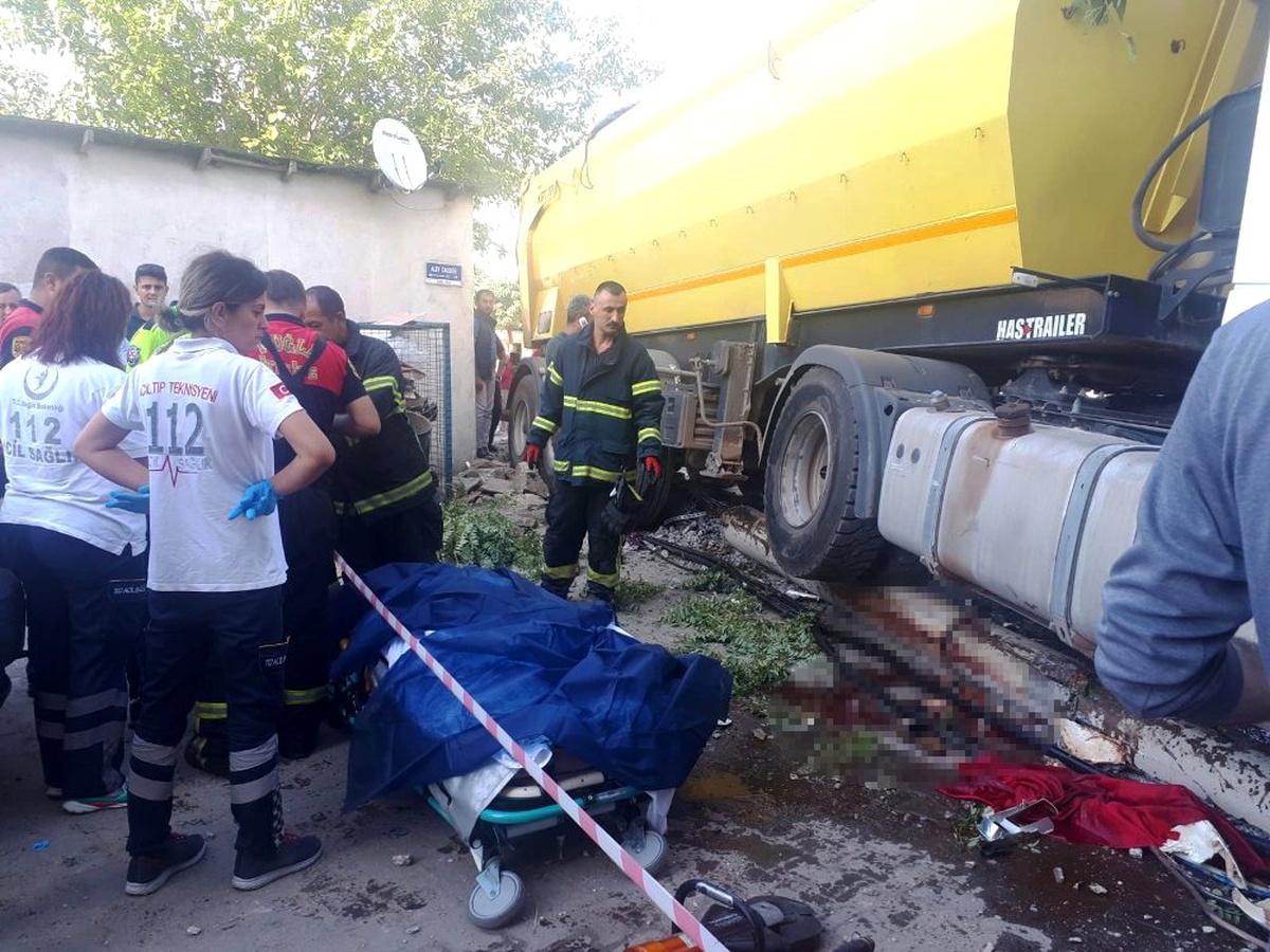 Milas\'ta kontrolden çıkan tır etrafı savaş alanına çevirdi: 1 ölü