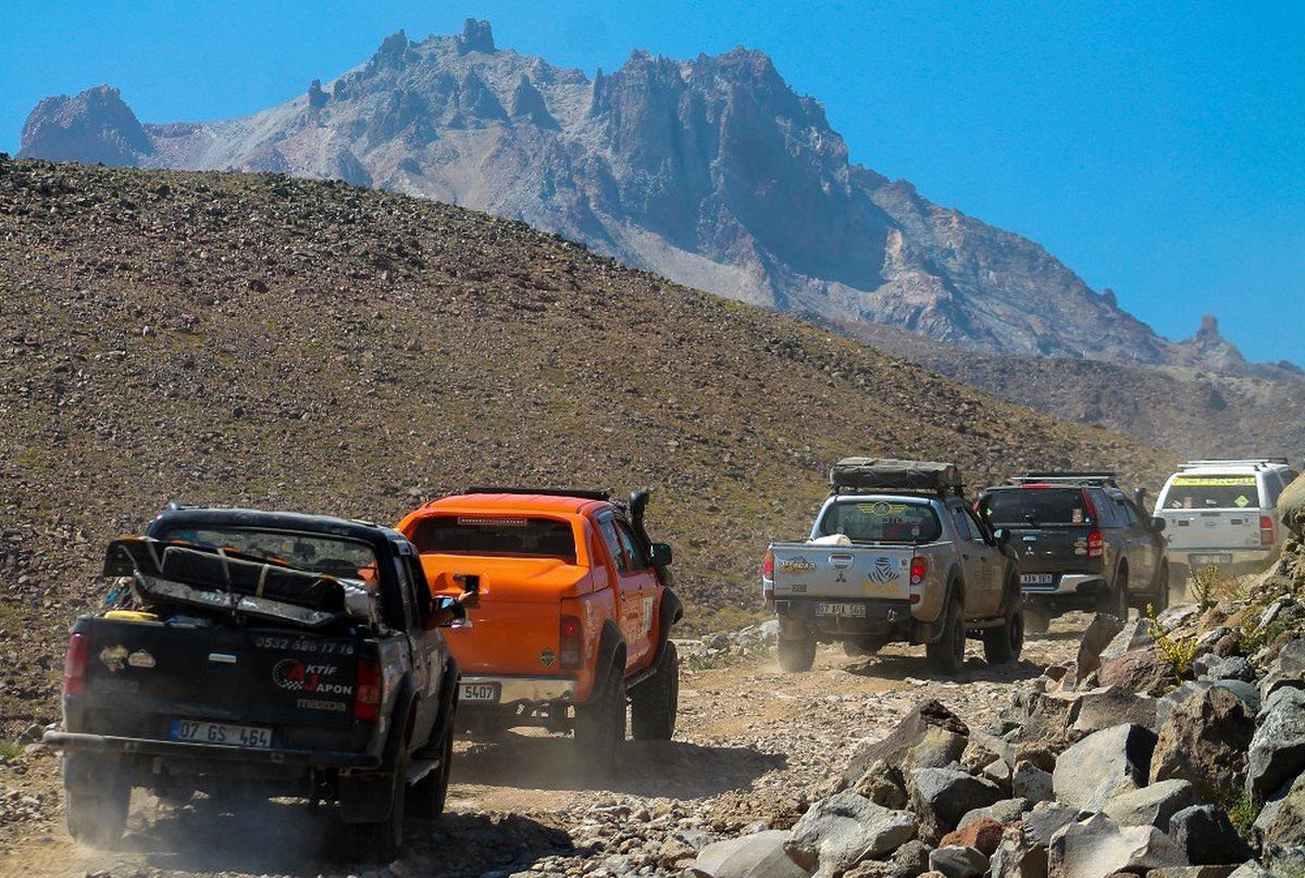 Off-Road tutkunlarından 4x4\'lük zirve