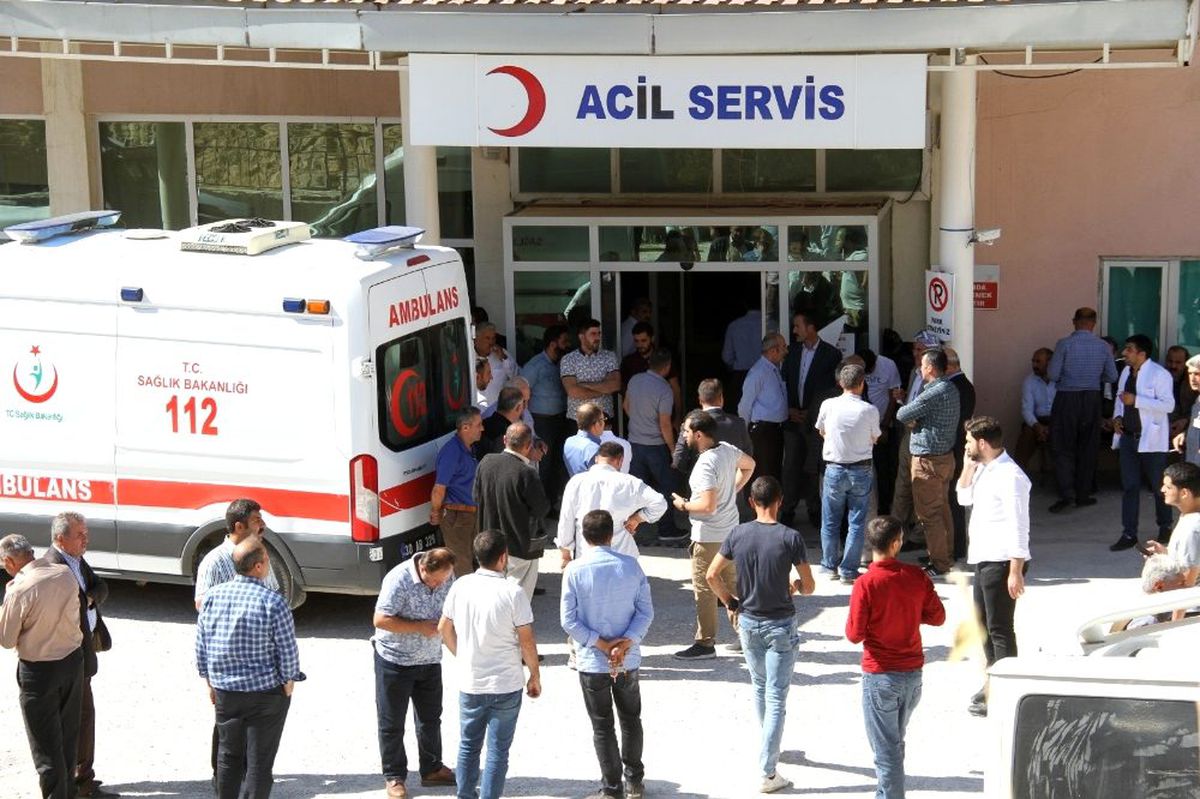 Öğrenci servisi devrildi: 2 ölü, 4 yaralı