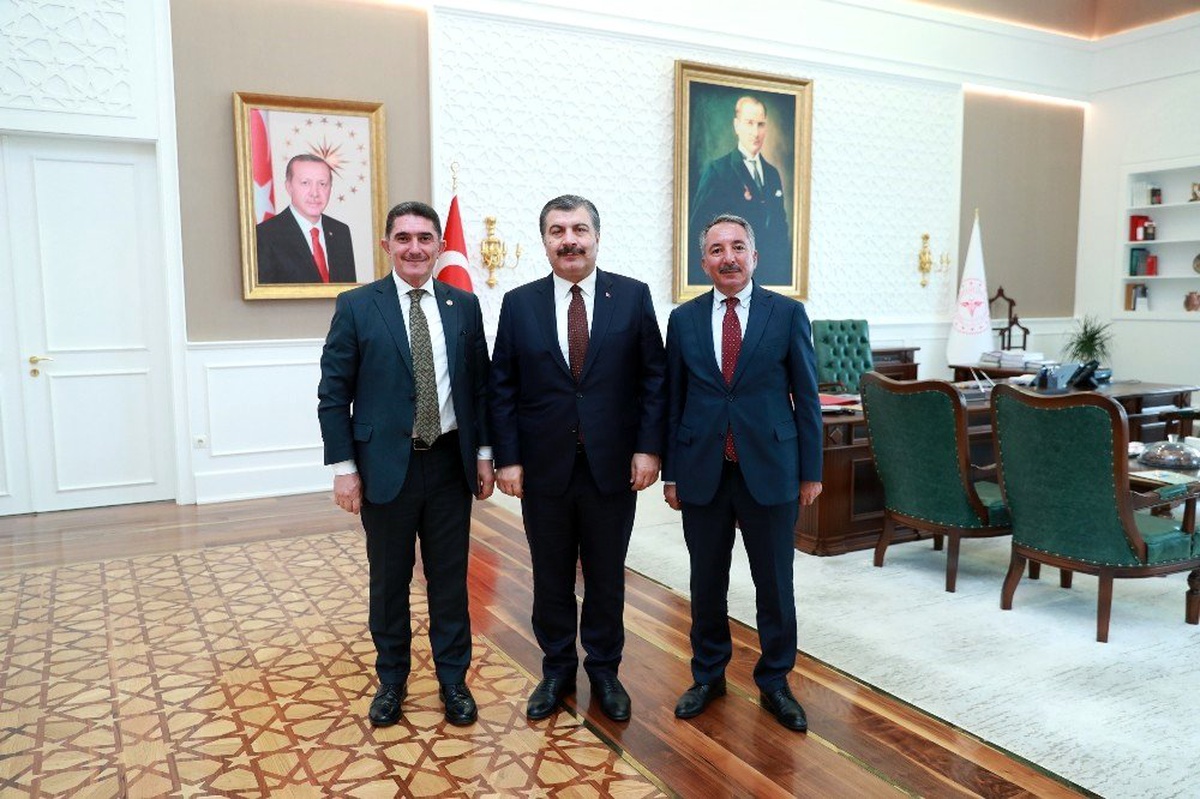 Rektör Karabulut, Sağlık Bakanı Fahrettin Koca\'yı ziyaret etti