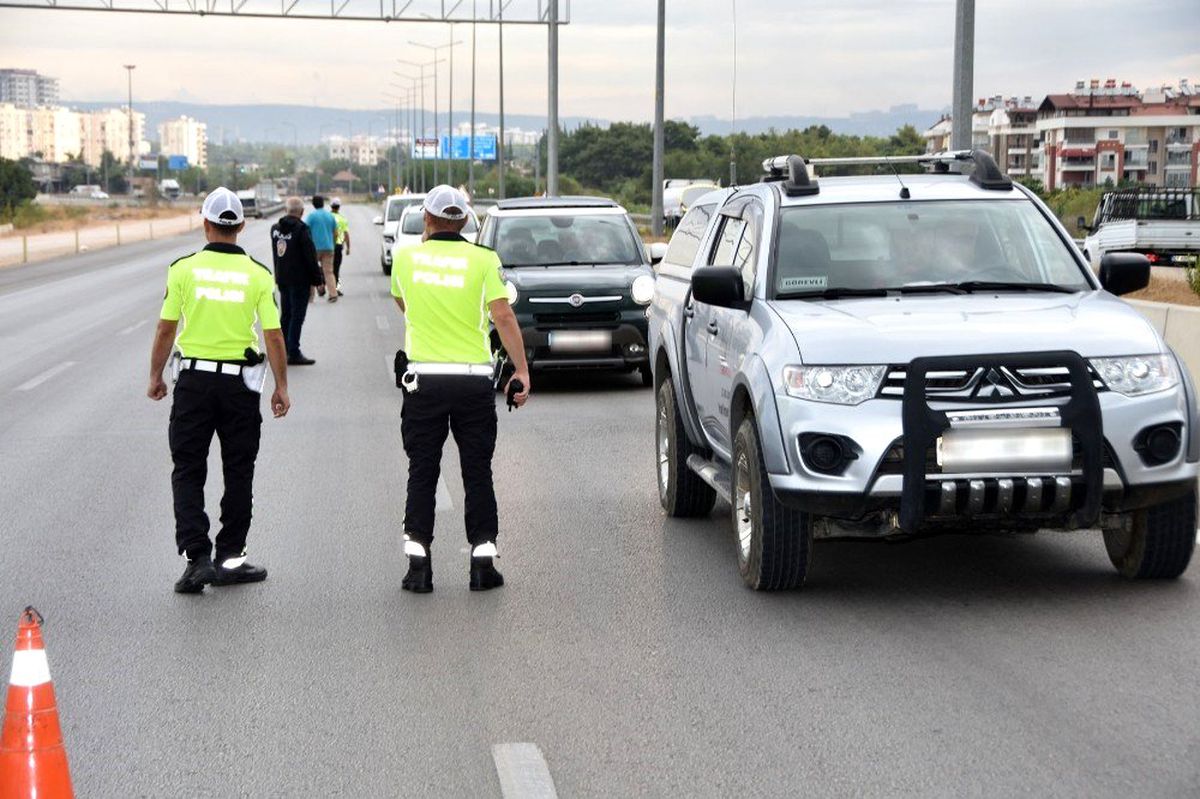 Seçici Göz Denetiminde 35 sürücüye 7 bin 717 TL ceza uygulandı