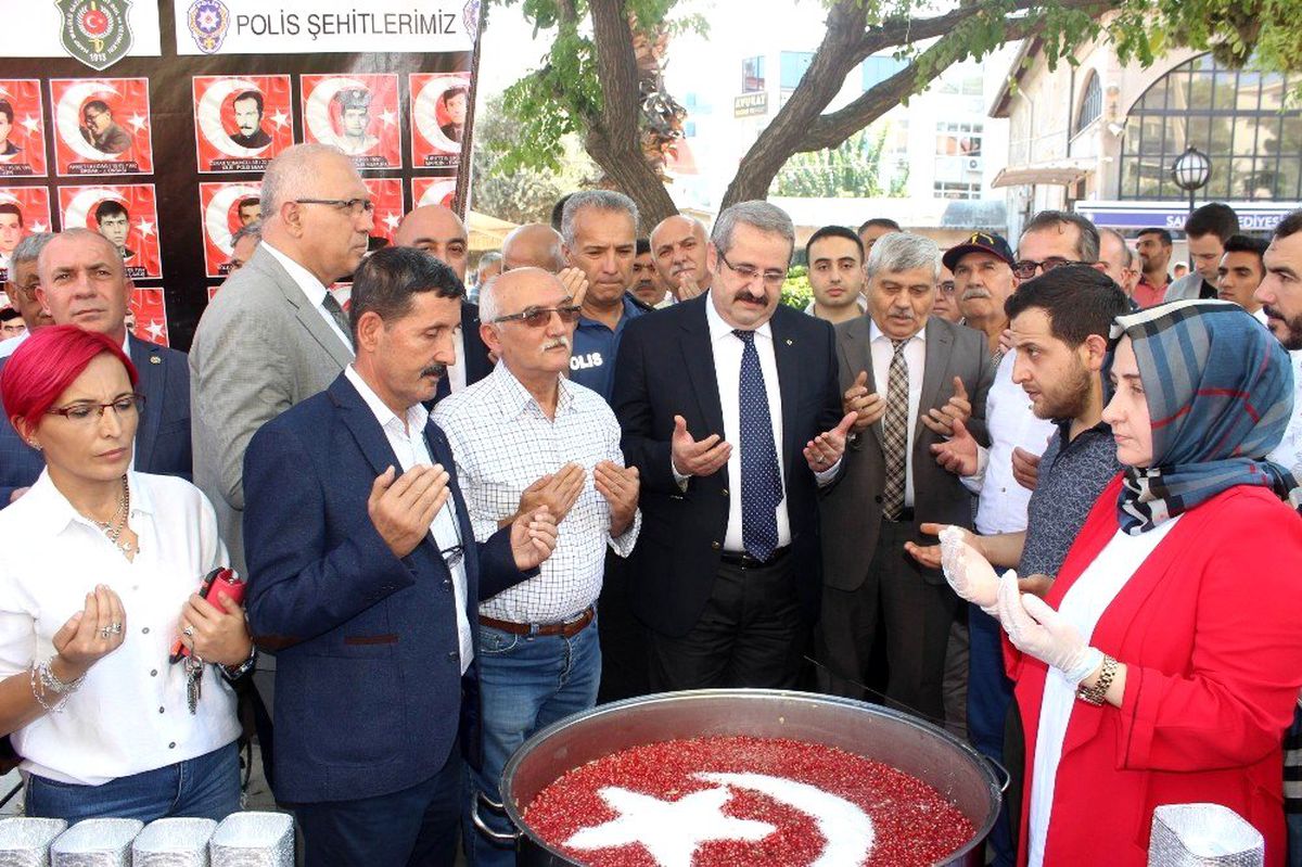Şehit Ailelerinden aşure hayrı