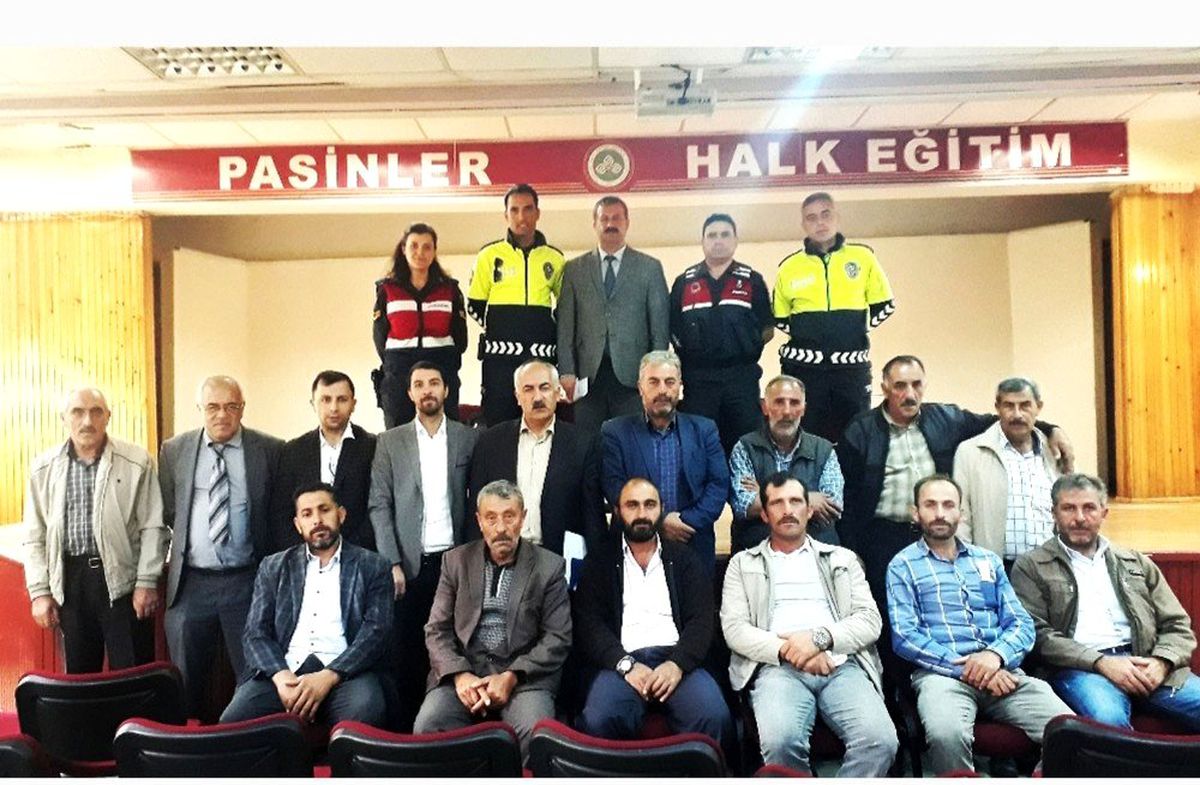 Servis sürücülerine Trafik Semineri verildi