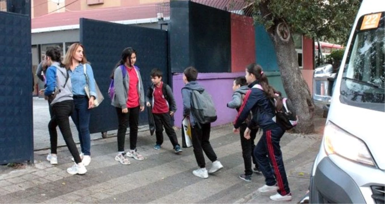 İstanbul Valiliği, 9 ilçede 14 okulun tatil edildiğini duyurdu