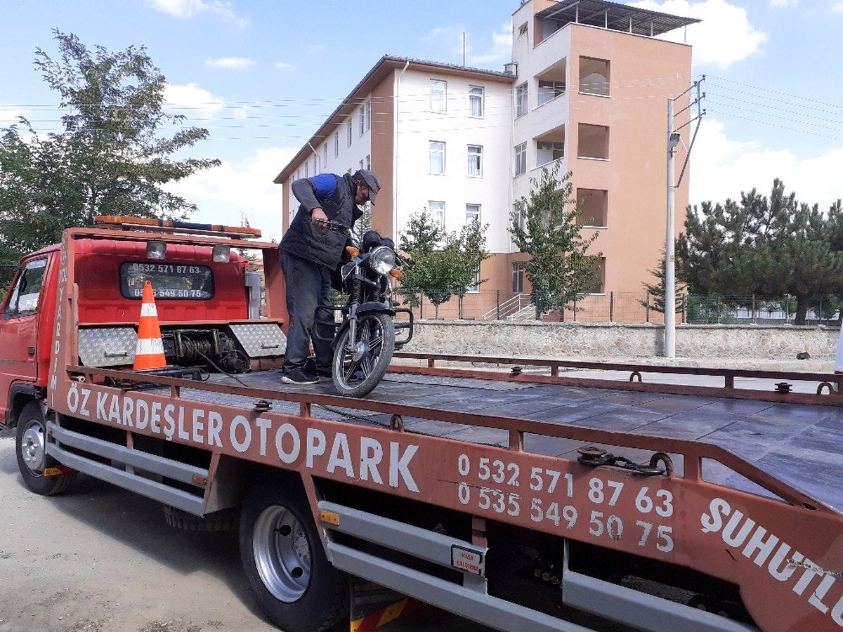 Şuhut\'ta tescilsiz motosikletler toplanıyor