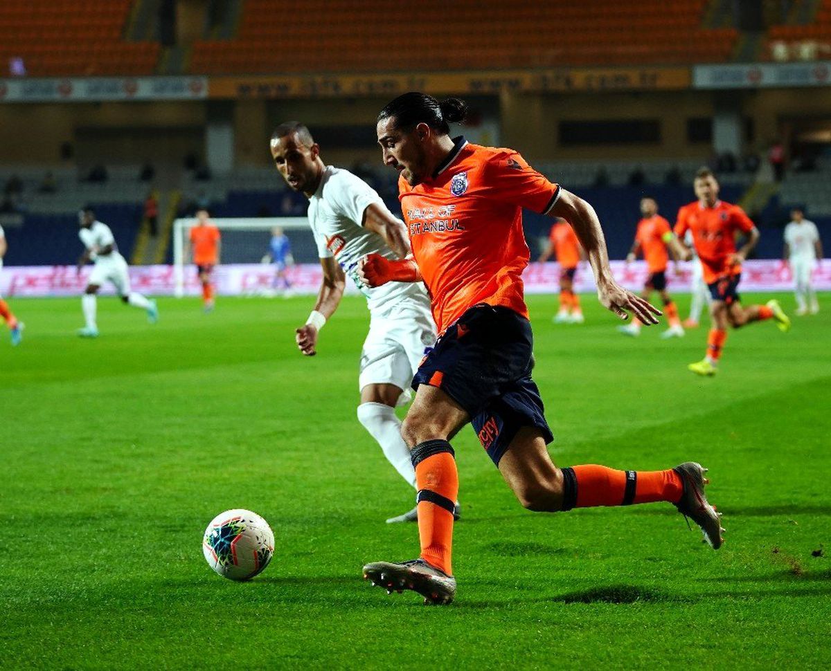 Süper Lig: Medipol Başakşehir: 5 - Çaykur Rizespor: 0 (Maç sonucu)