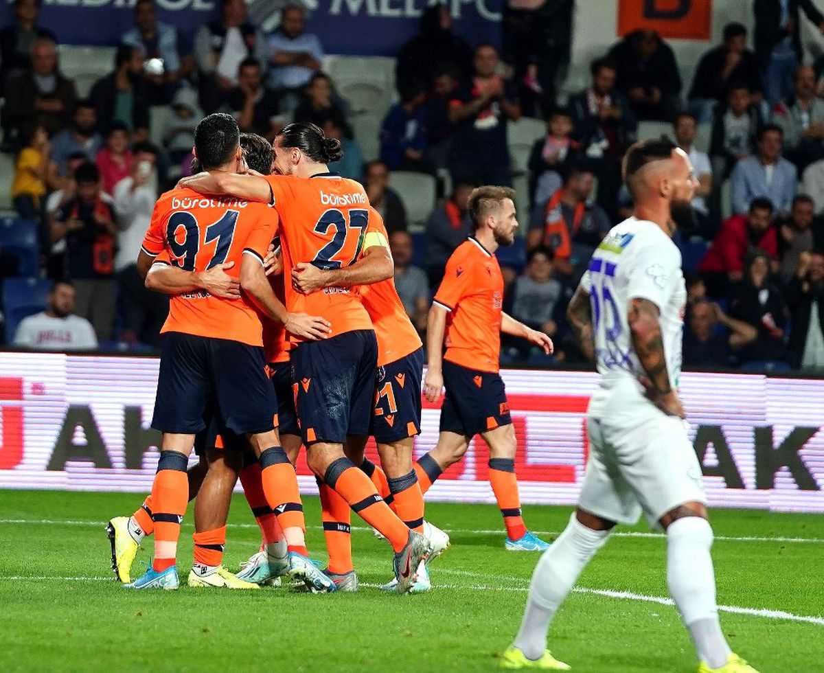 Süper Lig: Medipol Başakşehir: 5 - Çaykur Rizespor: 0 (Maç sonucu)