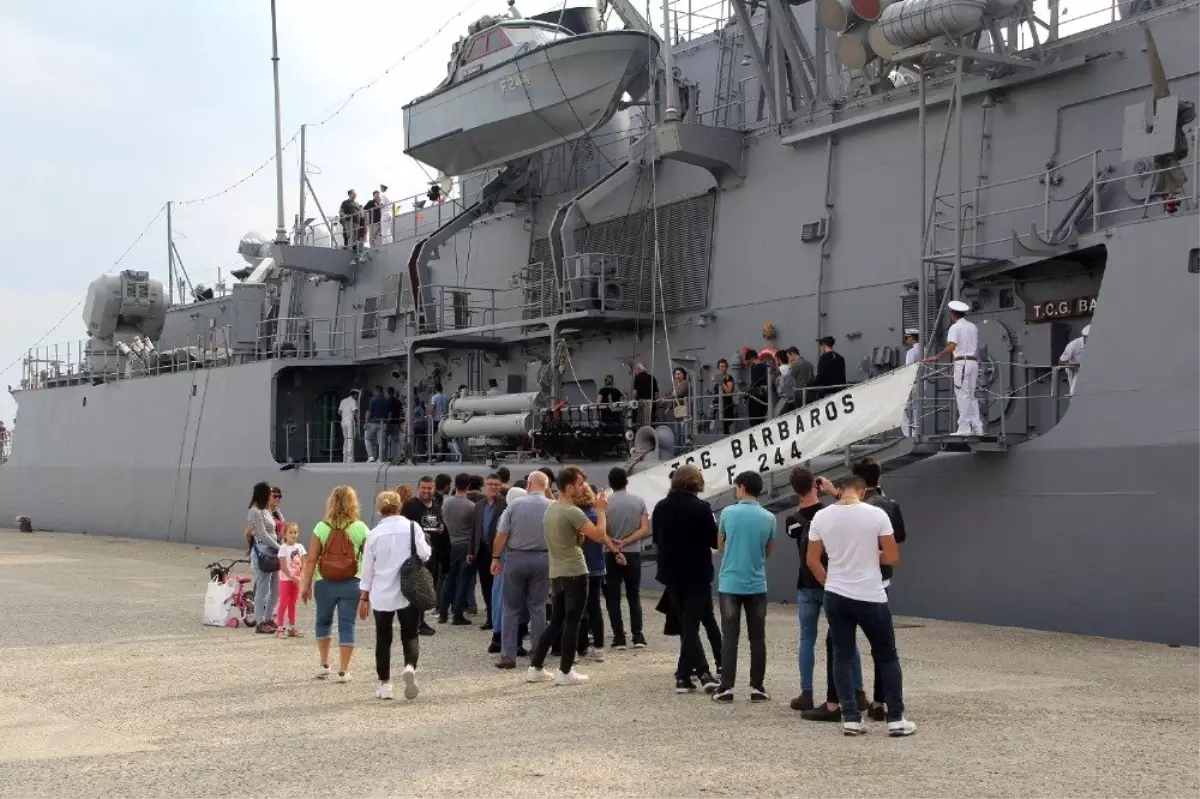 TCG Barbaros F 244 gemisi Sinop Limanı\'nda