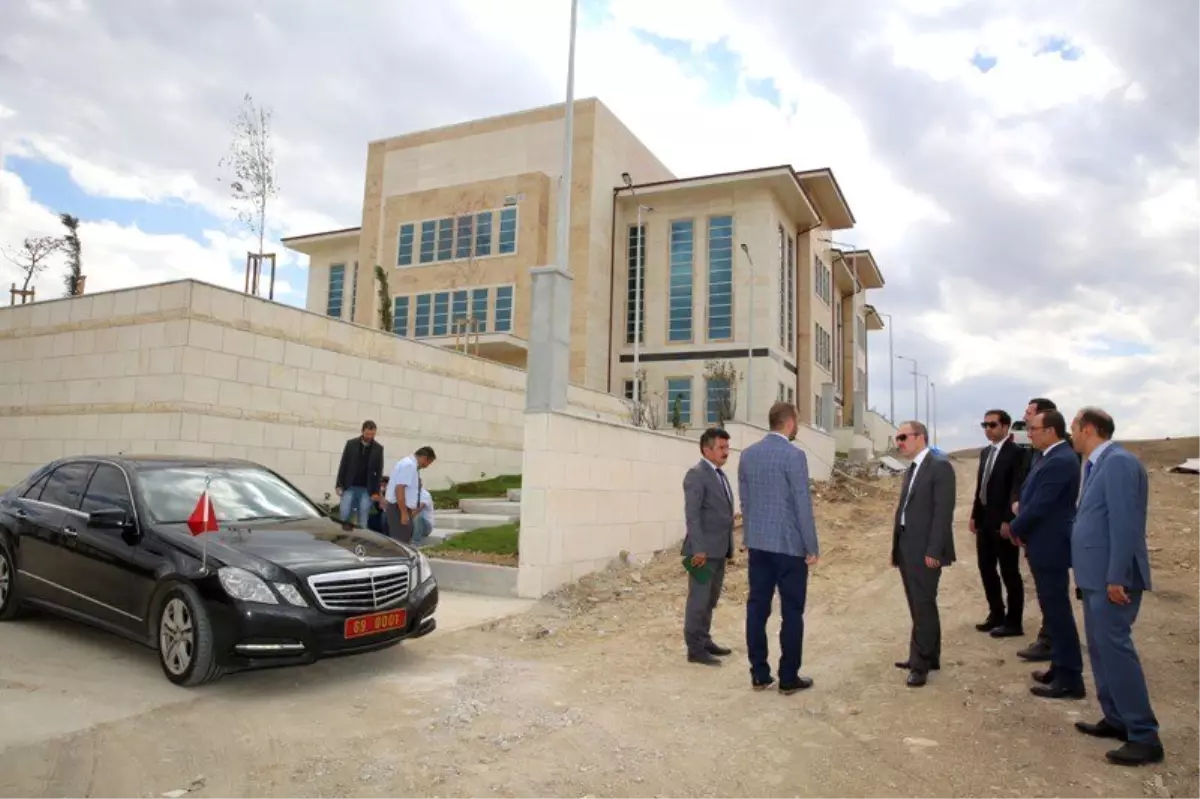 Vali Epcim, 112 Acil Çağrı Merkezinde incelemelerde bulundu